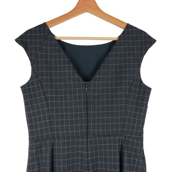 BANANA REPUBLIC Factory Women's Gray Windowpane Plaid Sheath Dress NWT Size 8P - Picture 5 of 9